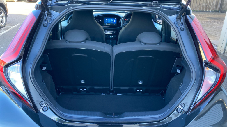 Toyota Aygo X 1.0 VVT-i Edge 5dr Petrol Hatchback